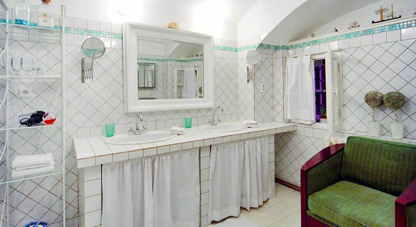 Family Hotel Okor ภายนอก รูปภาพ