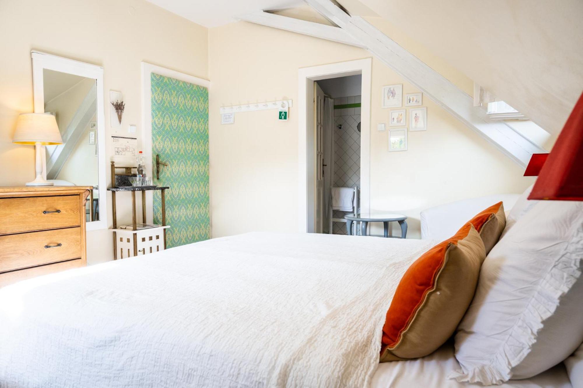 Family Hotel Okor ภายนอก รูปภาพ