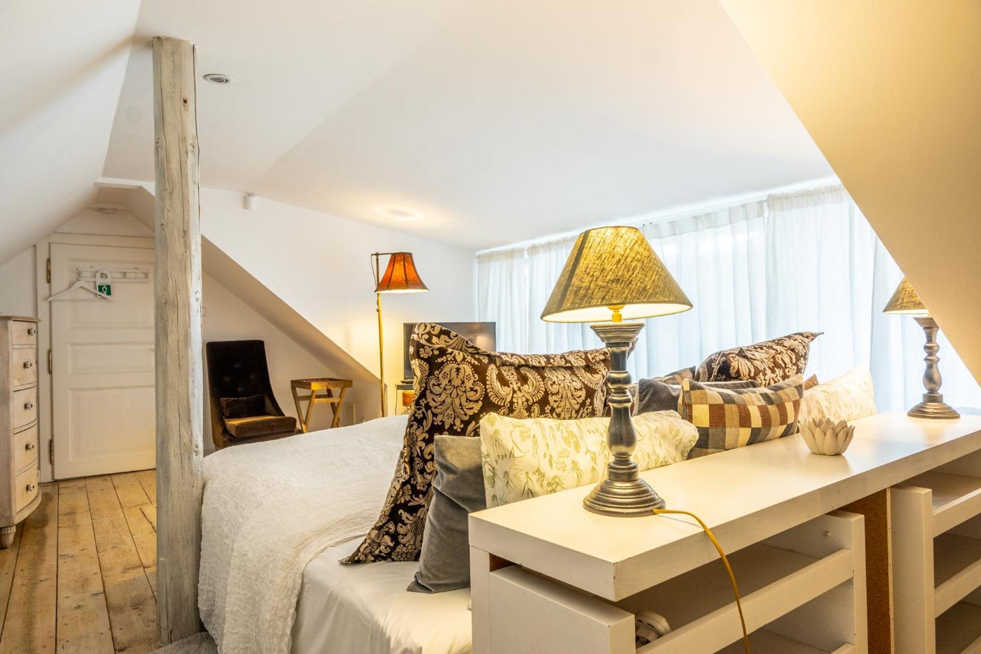 Family Hotel Okor ภายนอก รูปภาพ
