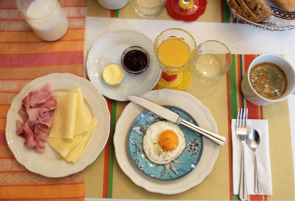 Family Hotel Okor ภายนอก รูปภาพ